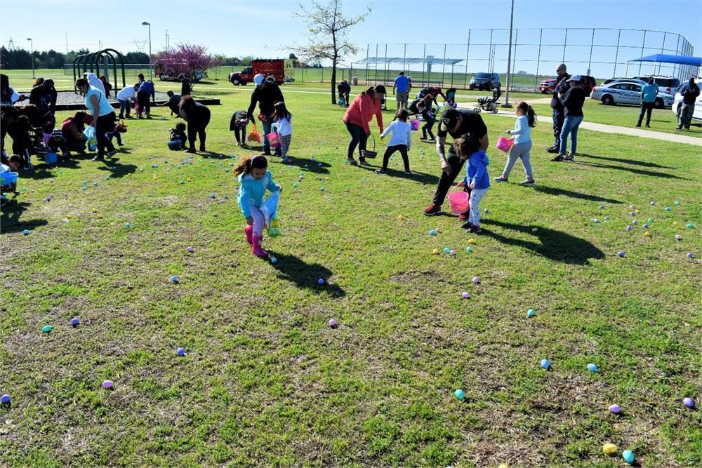 Kids Hunting Easter Eggs 8
