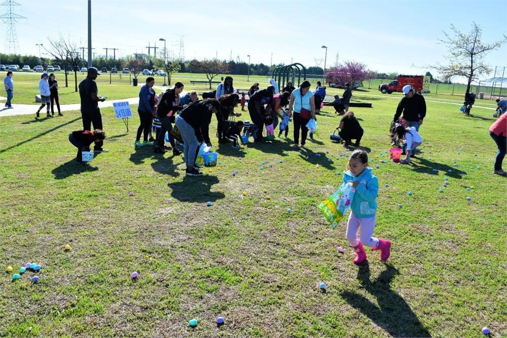 Kids Hunting Easter Eggs 9