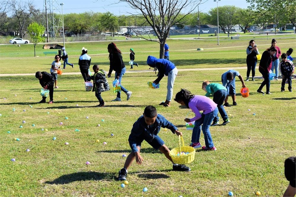 Kids Hunting Easter Eggs 11
