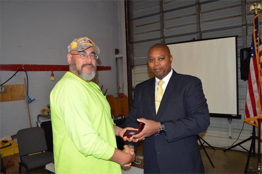 Tony Bradley with a Veteran 5