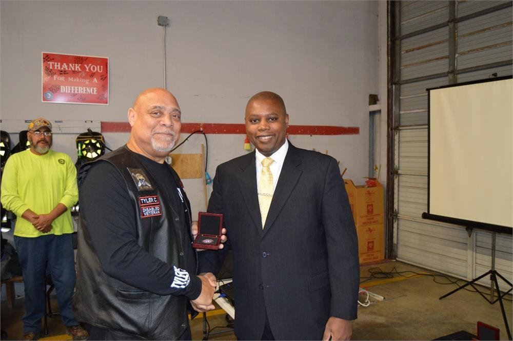 Tony Bradley with a Veteran 8